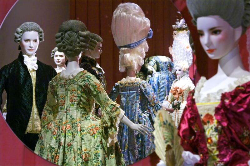 マリー・アントワネット生誕250年記念 18世紀麗しのロココ衣装展 会場風景