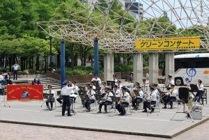東遊園地で神戸市消防音楽隊による『グリーンコンサート』　神戸市中央区 [画像]