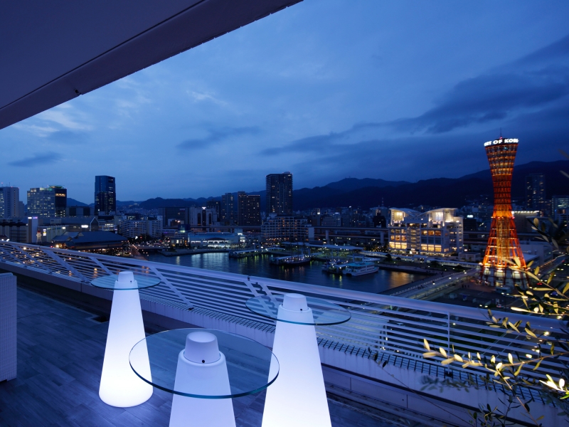 神戸メリケンパークオリエンタルホテル　人気のテラス席が今年もオープン [画像]