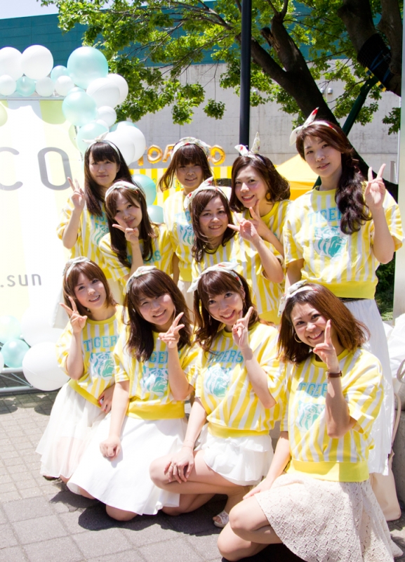 大阪からやって来た10人組のTORACOは衣裳を揃えて来場。中でも初甲子園の人から「こんなイベントがあると参加しやすいです」との感想