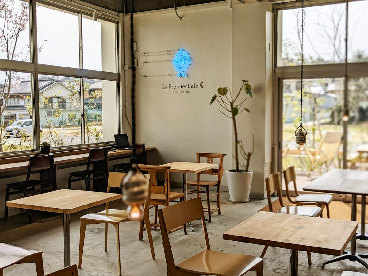 淡路島ei-toのカフェ『Le Premier Cafe awajishima』で「スペシャルティコーヒー」と新メニュー「ei-toバーガー」を堪能　淡路市 [画像]