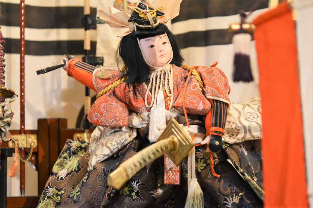 神戸ポートピアホテルのメインロビーに「五月人形」登場　神戸市 [画像]