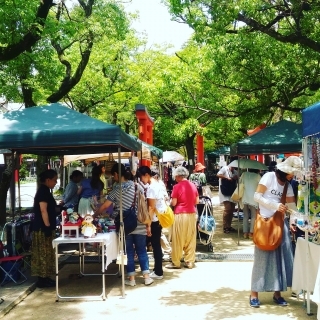 湊川神社 『楠公さんの手作り市（9月）』　神戸市中央区 [画像]