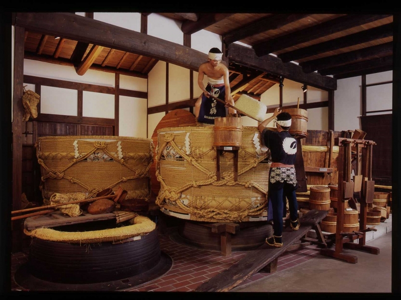 白鶴酒造資料館で昔ながらの酒造りを見学 神戸市東灘区 [画像]