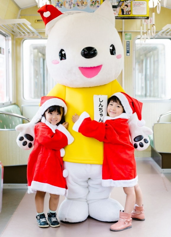 神戸電鉄に期間限定『クリスマス装飾列車』が登場 [画像]
