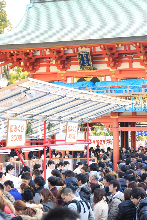 生田神社の『初詣』　神戸市中央区