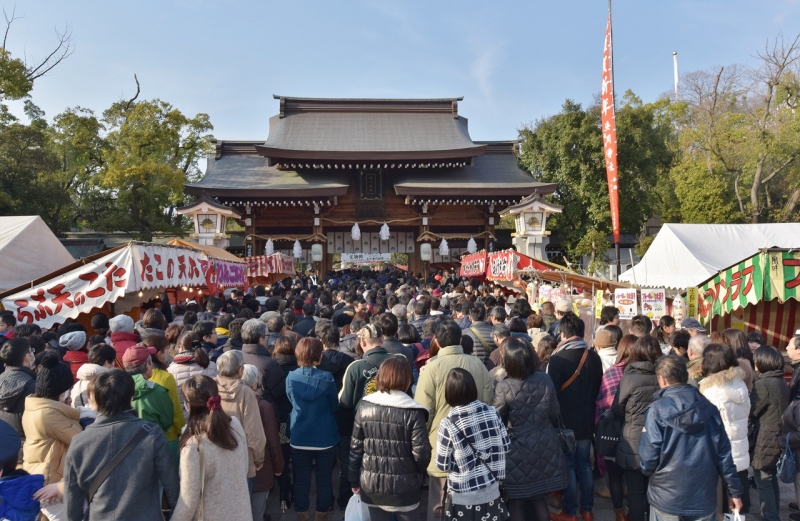 「楠公さん」で有名な湊川神社の初詣　神戸市中央区 [画像]