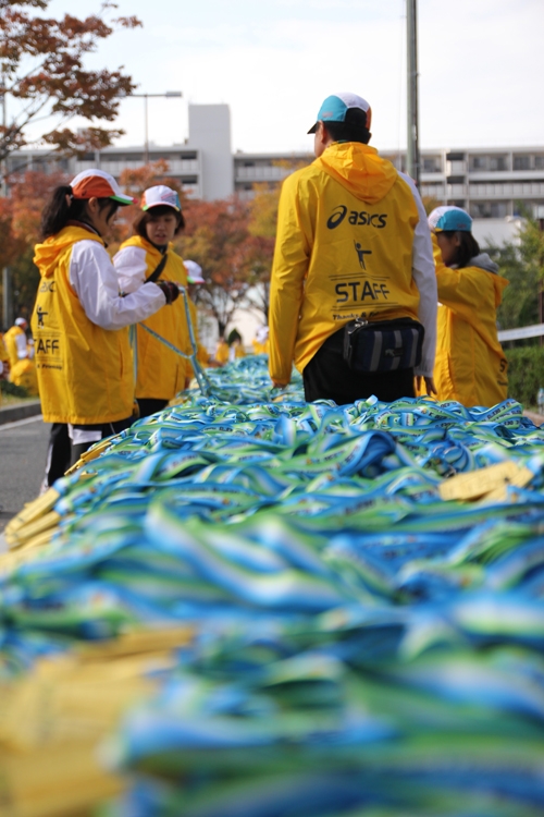 第3回神戸マラソン開催　秋晴れの神戸を２万人のランナー駆ける [画像]