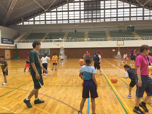 神戸総合運動公園『西宮ストークスバスケットボールクリニック』 神戸市須磨区