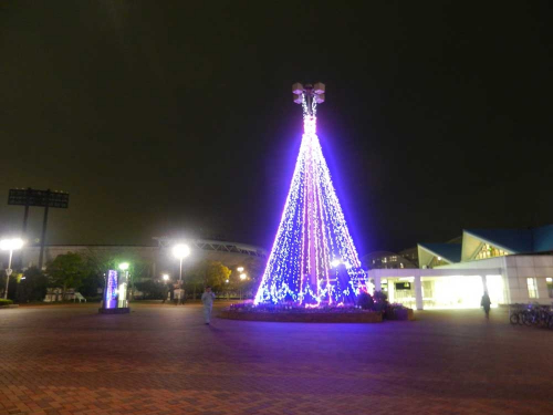 総合運動公園駅前イルミネーション点灯