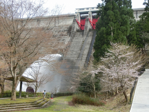 引原ダムで「春の観光放流」を今年も開催　宍粟市