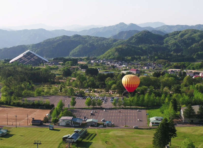 関西初　熱気球体験ができる常設のアクティビティ『神鍋そらんど』オープン [画像]