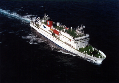 深海調査研究船「かいれい」の一般公開実施　神戸市中央区