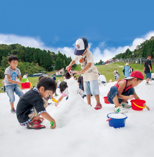 六甲山カンツリーハウス『真夏の雪まつり』神戸市灘区