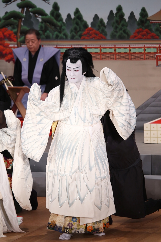 平成26年11月　第7回永楽館歌舞伎『神の鳥』より
写真提供:松竹株式会社