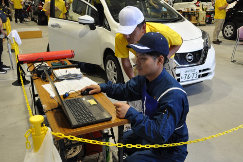 『第17回 兵整振 自動車整備技能競技大会』16チーム熱戦