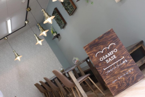 京阪浜甲子園モール内に自家製ベーカリーカフェ『OSAMPO BASE』オープン
