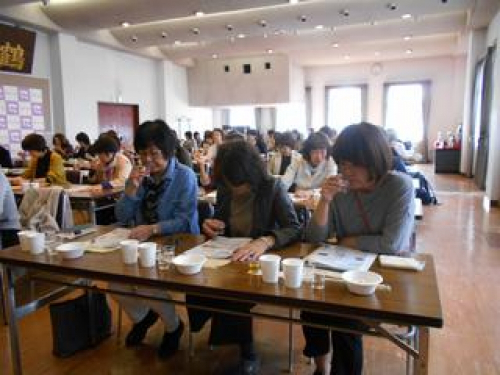 「神戸婦人大学」授業体験を実施