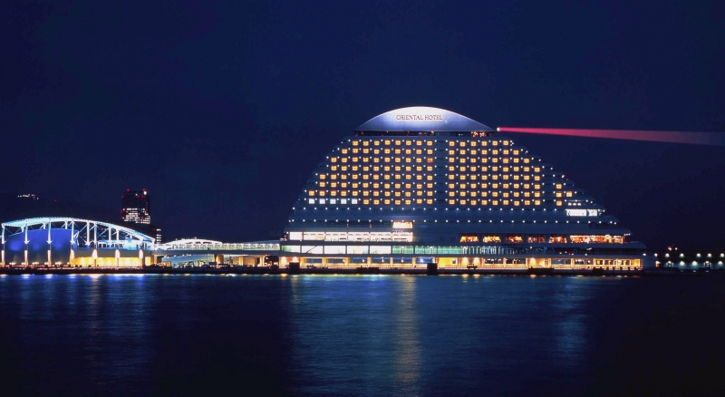 神戸メリケンパークオリエンタルホテル、阪神淡路大震災を機に継承した灯台 [画像]