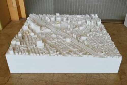 神戸市立灘図書館に震災前の街の復元模型を展示
