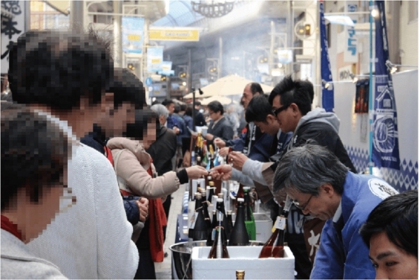 蔵元19社による有料試飲会『モトロク灘の酒ストリート2019』神戸市中央区 [画像]