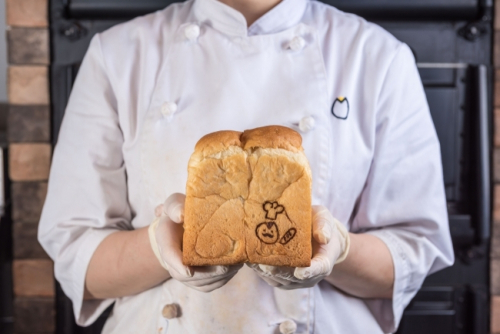神戸の人気カフェが食パン専門店『YORKYS BAKERY』をオープン