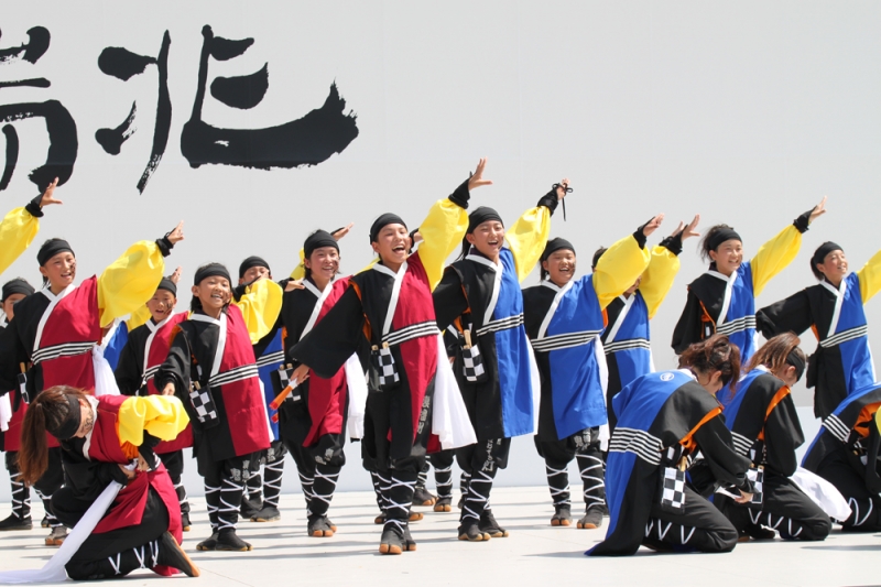 北播磨最大規模の夏祭り　怒涛の花火と迫力の総踊りが圧巻 [画像]