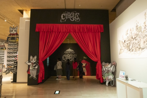 神戸ゆかりの美術館　特別展『ヒグチユウコ展「CIRCUS」』入館者２万人達成記念セレモニー
