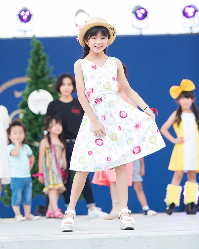 キッズモデルたちが自身のコーディネートでオシャレを楽しむファッションショー『JAPAN COLLECTION ENTERTAINMENT in KOBE』 [画像]