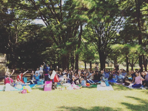 メリケンパーク芝生広場『ニットピクニック』神戸市中央区