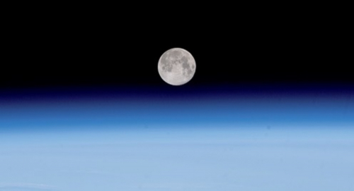姫路科学館　科学講演会『満月に吹く地球からの風 － 地球の酸素が月に届いていた』　姫路市