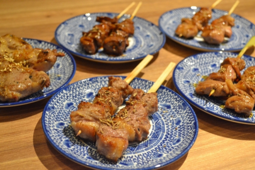 ラム肉の串専門店『ひつじの一休』三宮にオープン