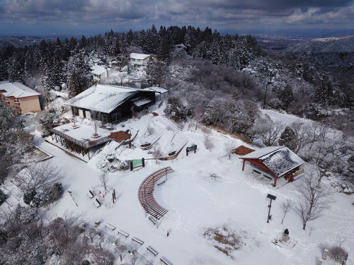 県立六甲山ビジターセンター企画展『ドローンが見た六甲山の冬』