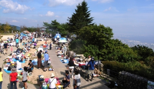 今年も開催『摩耶山リュックサックマーケット』　神戸市灘区