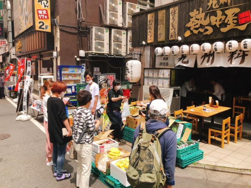 居酒屋の店頭で青果を販売『熱中八百屋』が期間限定オープン