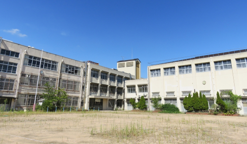 旧湊山小学校　解体前に最後のイベント「湊山OPEN SCHOOL」
