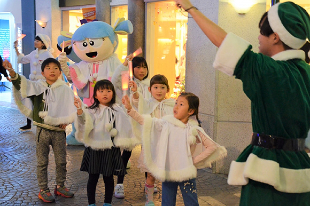 子どもの街でクリスマスを 多彩な限定アクティビティが充実 キッザニア甲子園『キッザニアクリスマス2020』西宮市 | Kiss  PRESS(キッスプレス)