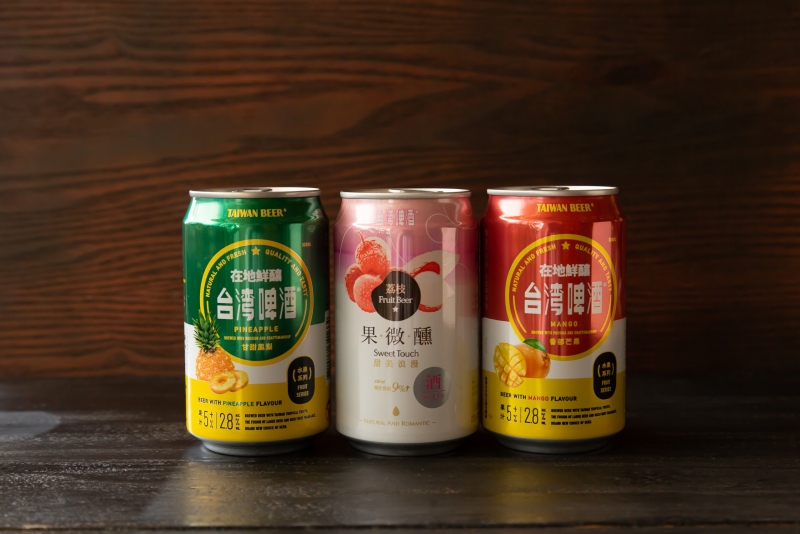 台灣啤酒　各400円（税込）