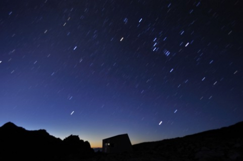 満天の星空の下で快眠を「熟睡プラ寝たリウム」開催　神戸市中央区