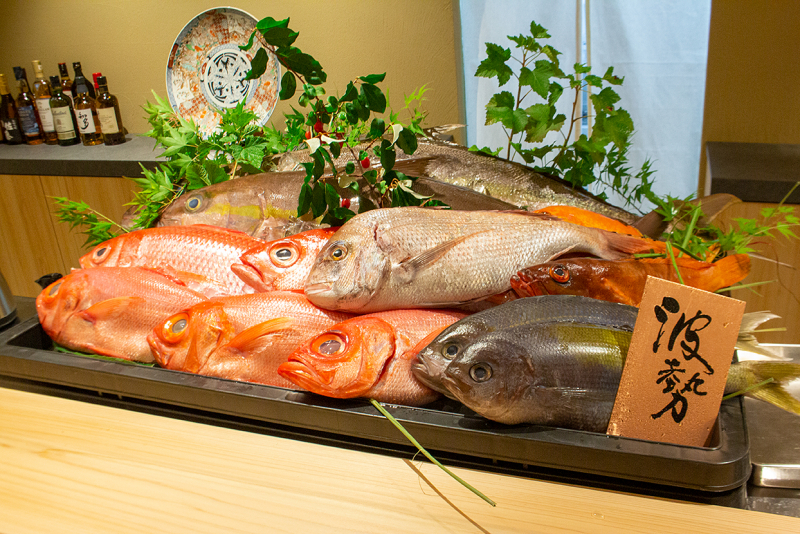 お客が釣った魚を調理する「割烹 波勢（はぜ）」実食レポ　神戸市中央区 [画像]