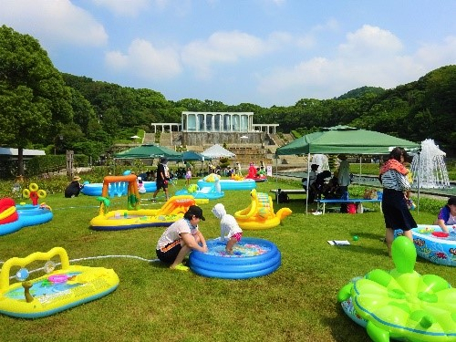 須磨離宮公園『ちゃぷちゃぷプールで遊ぼう！』『芝生でぴちゃぴちゃ水遊び』