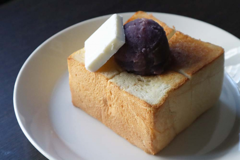 紫芋あんバタートースト 770円（税込）