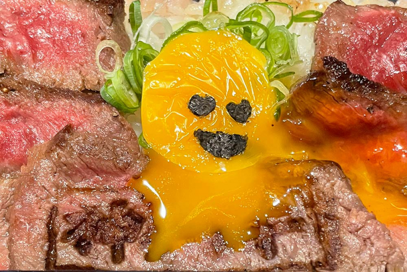 神戸牛みやび サンキタ店　SNSで話題の「神戸牛ステーキ重」を食べてきました [画像]