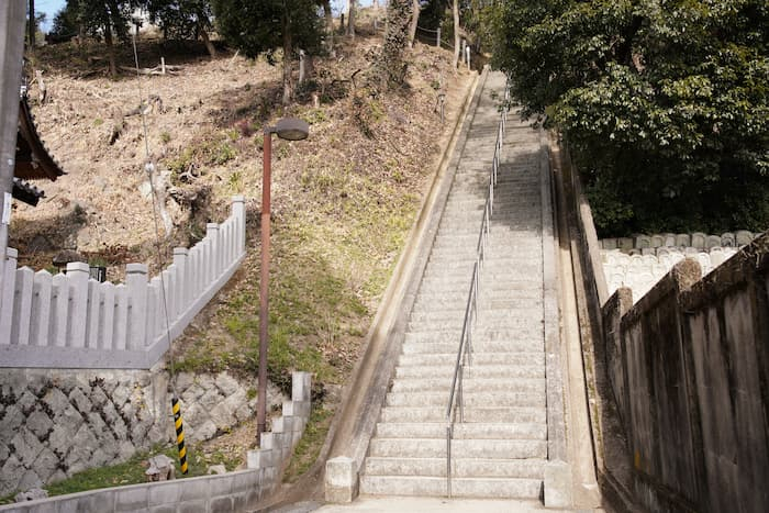 男山配水池公園の絶景への階段