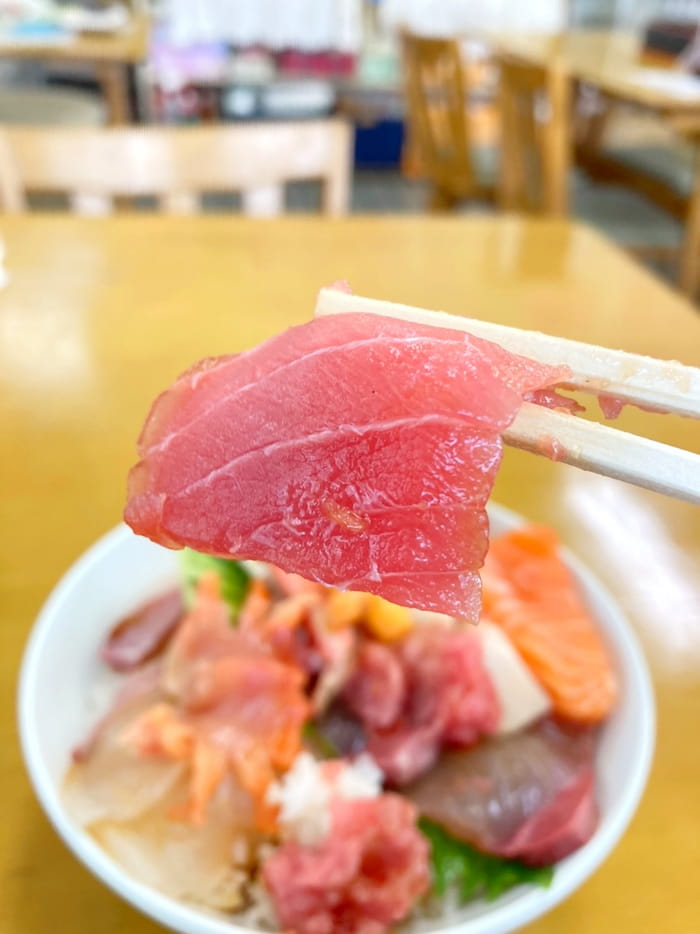 公設卸売市場で海鮮丼を 「㐂八（きはち）」実食レポ　明石市 [画像]