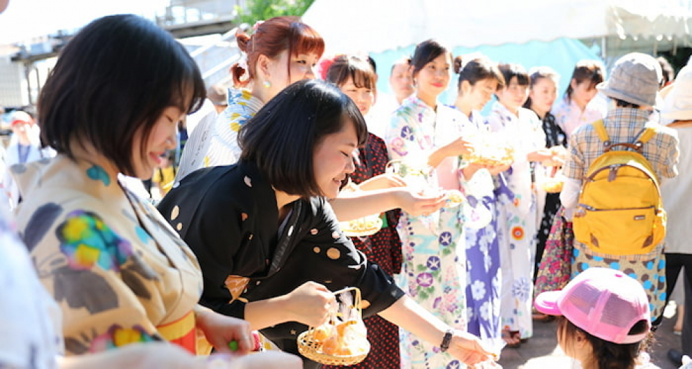 えびすさまを乗せた神輿行列！関西で一番早い夏祭り 西宮神社『おこし