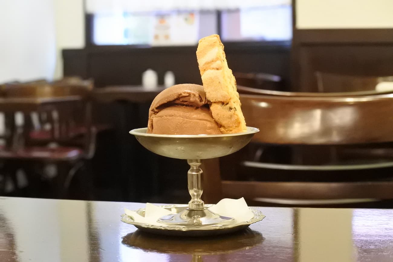 「喫茶店のアイスクリーム/オランダのチョコレートのアイスクリーム」800円（税込）