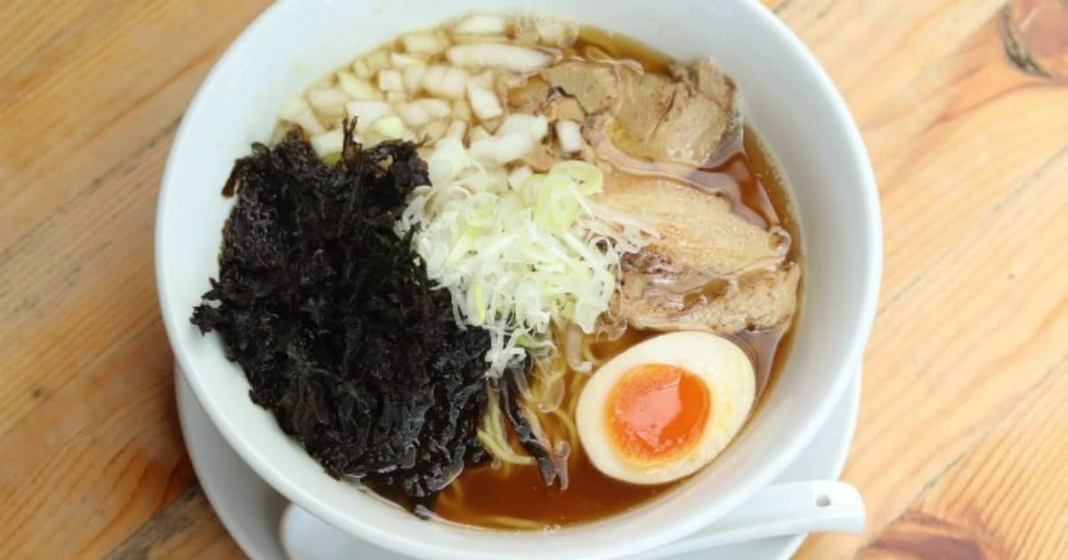 養父市で食べてほしい！あっさり系背脂煮干しラーメン専門店 「麺屋