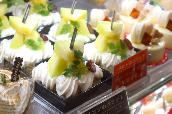 BIRTHDAY（バースディ）のカブトムシケーキを食べてみた　姫路市 [画像]