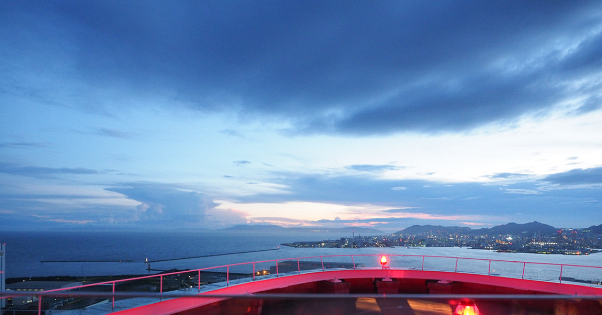 BE KOBE」を手にパシャリ！夕暮れ～夜景はムードも最高 体験